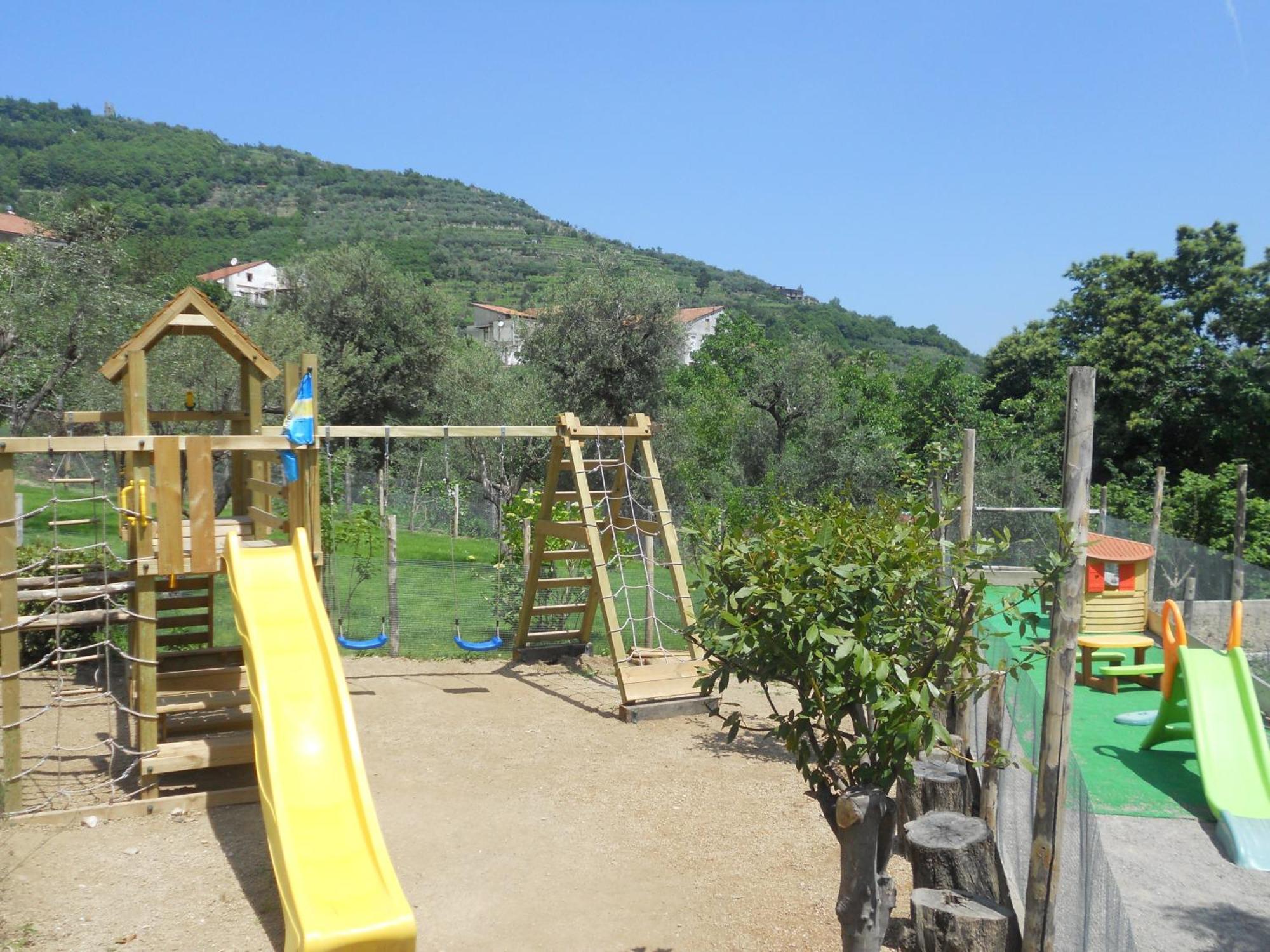 Penzion Agriturismo La Casa Del Ghiro Pimonte Exteriér fotografie